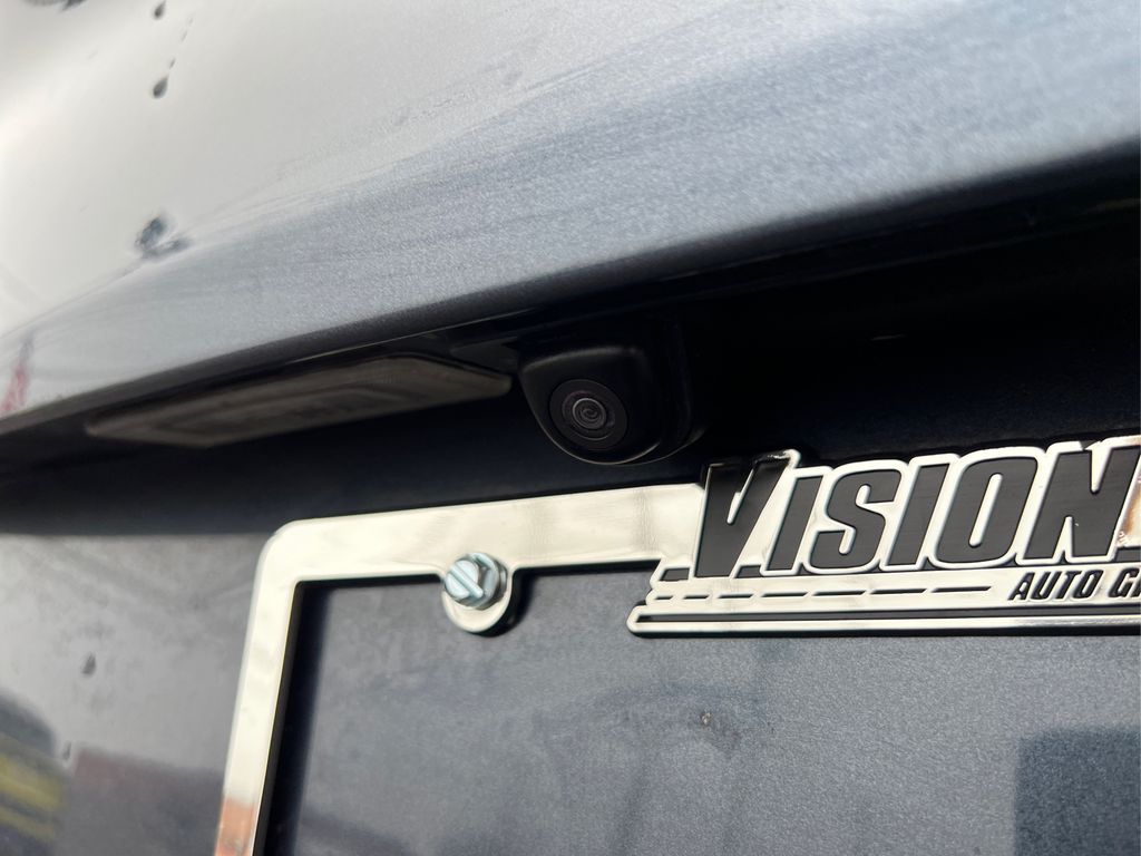 Vehicle image 15 of 36