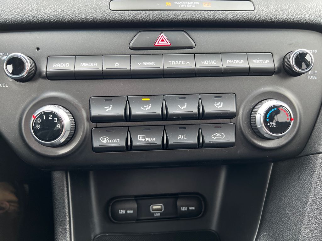 Vehicle image 28 of 36