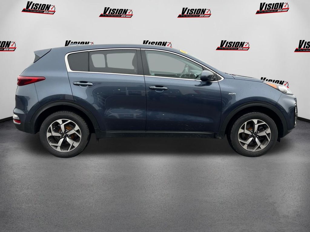 Vehicle image 7 of 36