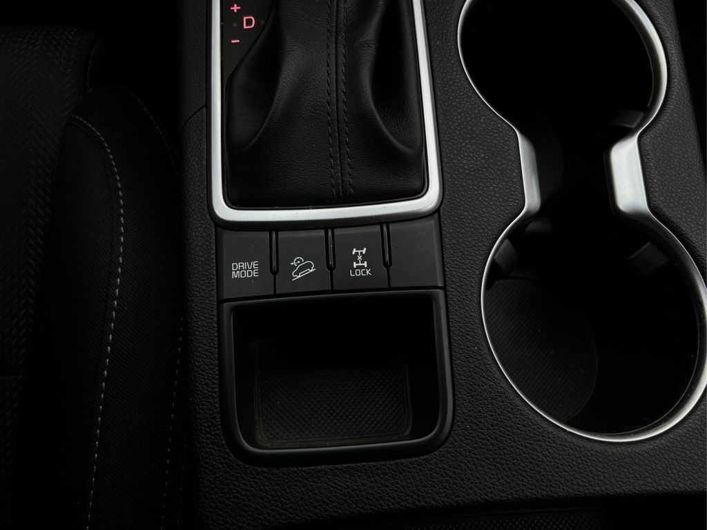 Vehicle image 30 of 36