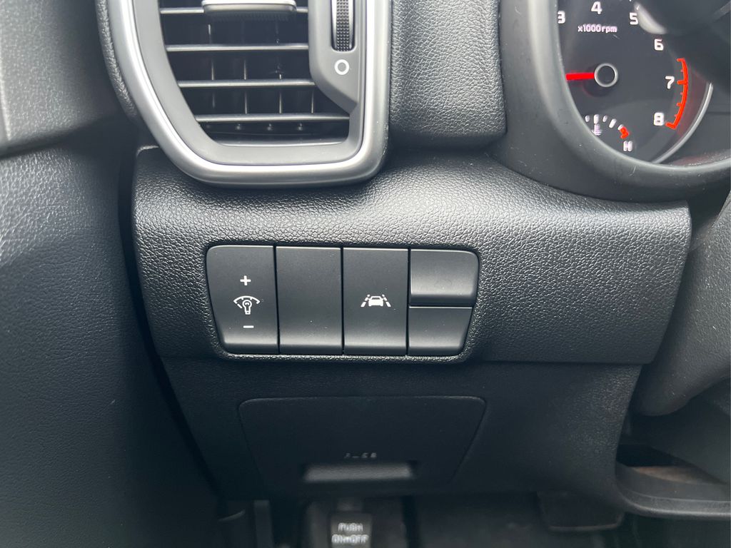 Vehicle image 34 of 36