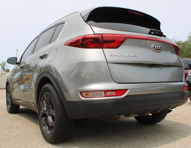 Vehicle image 6 of 22