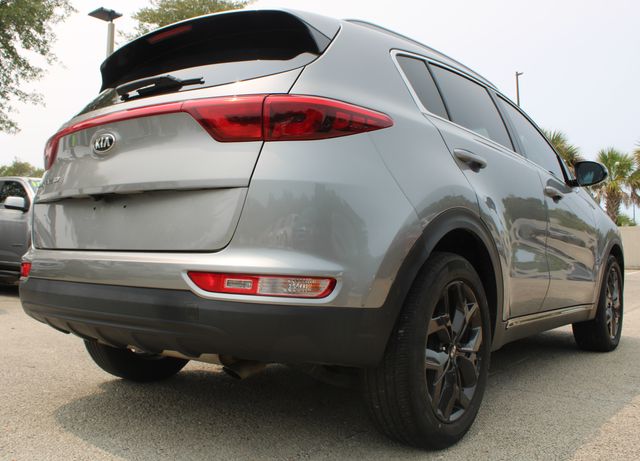 Vehicle image 5 of 22