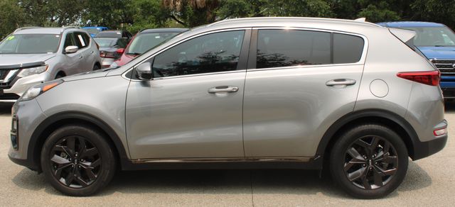 Vehicle image 8 of 22