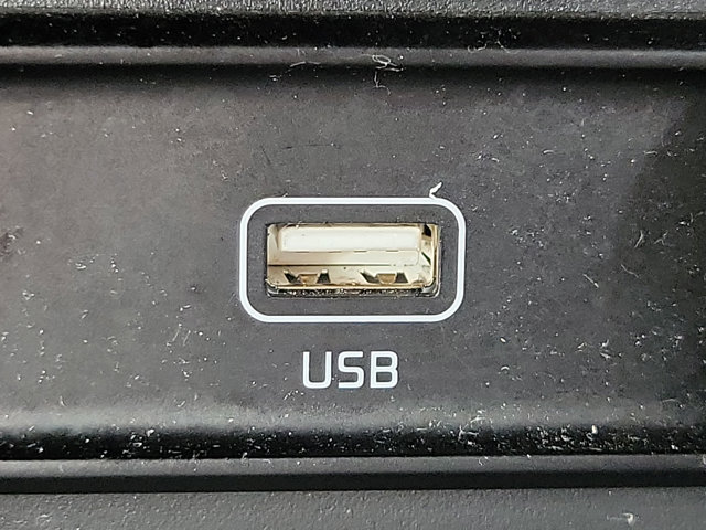 Vehicle image 23 of 30