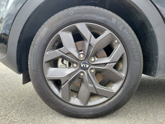 Vehicle image 8 of 30