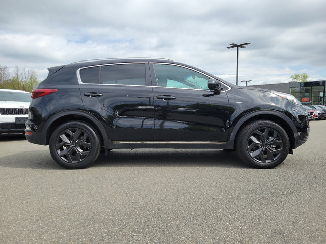 Vehicle image 4 of 30