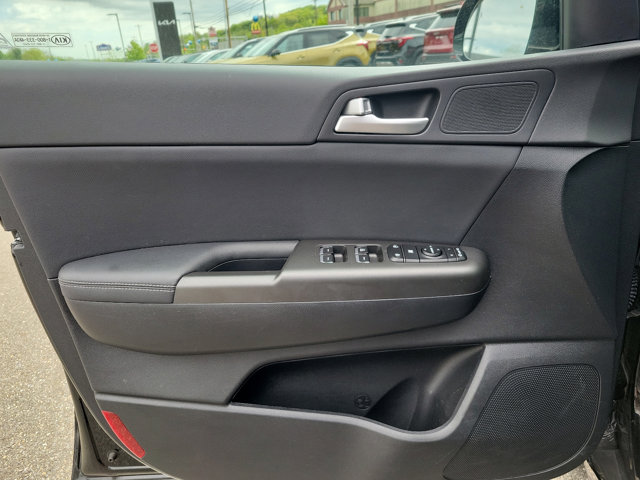 Vehicle image 12 of 30