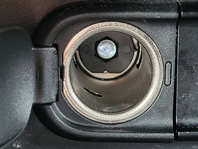 Vehicle image 24 of 30
