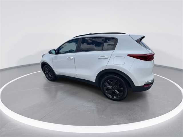 Vehicle image 8 of 25