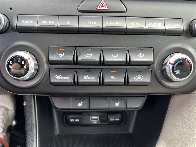 Vehicle image 18 of 25