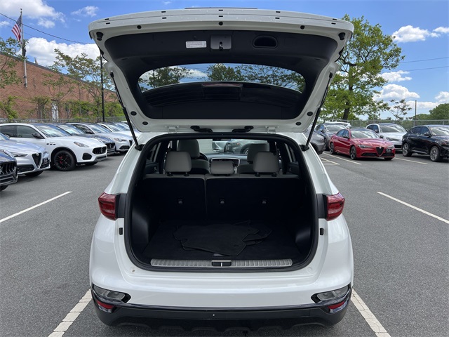 Vehicle image 23 of 25
