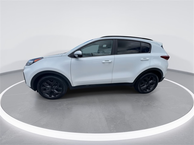 Vehicle image 9 of 25