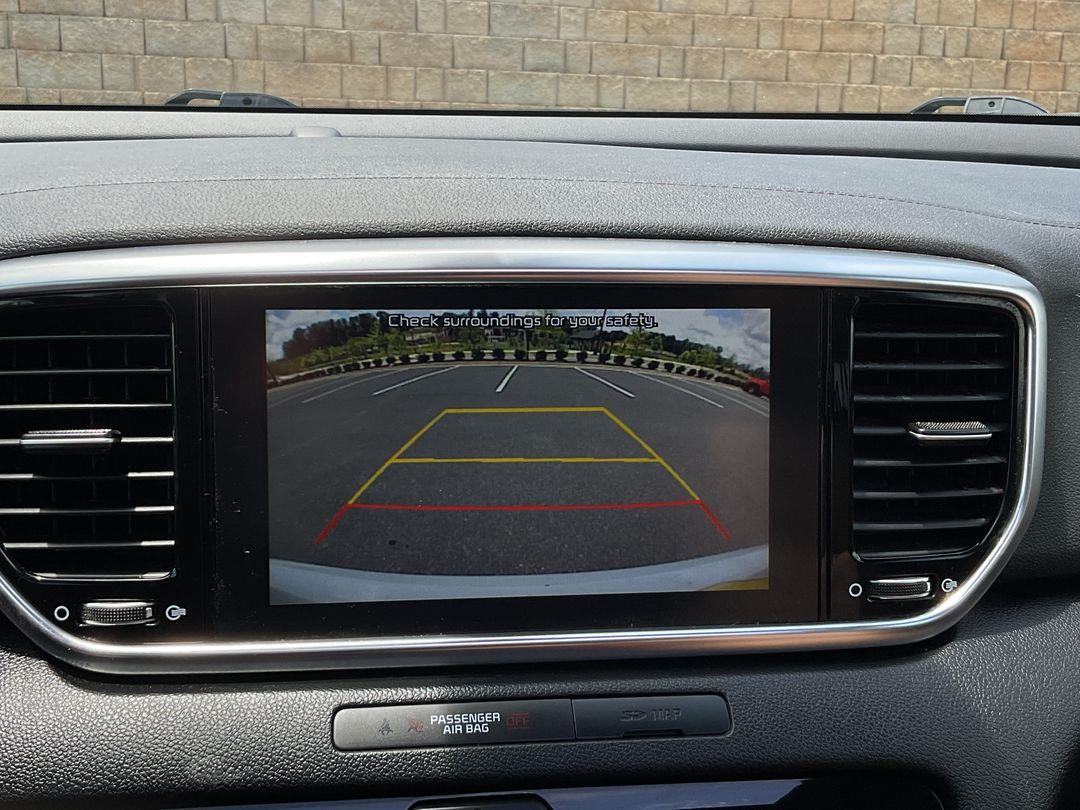 Vehicle image 22 of 24