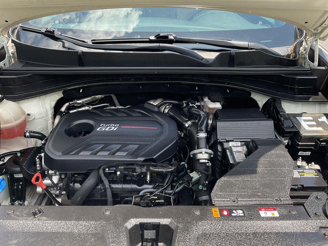 Vehicle image 11 of 24