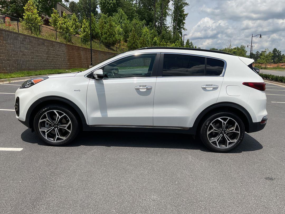 Vehicle image 8 of 24