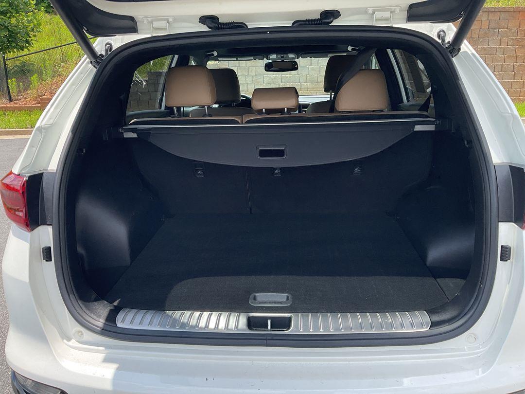 Vehicle image 10 of 24