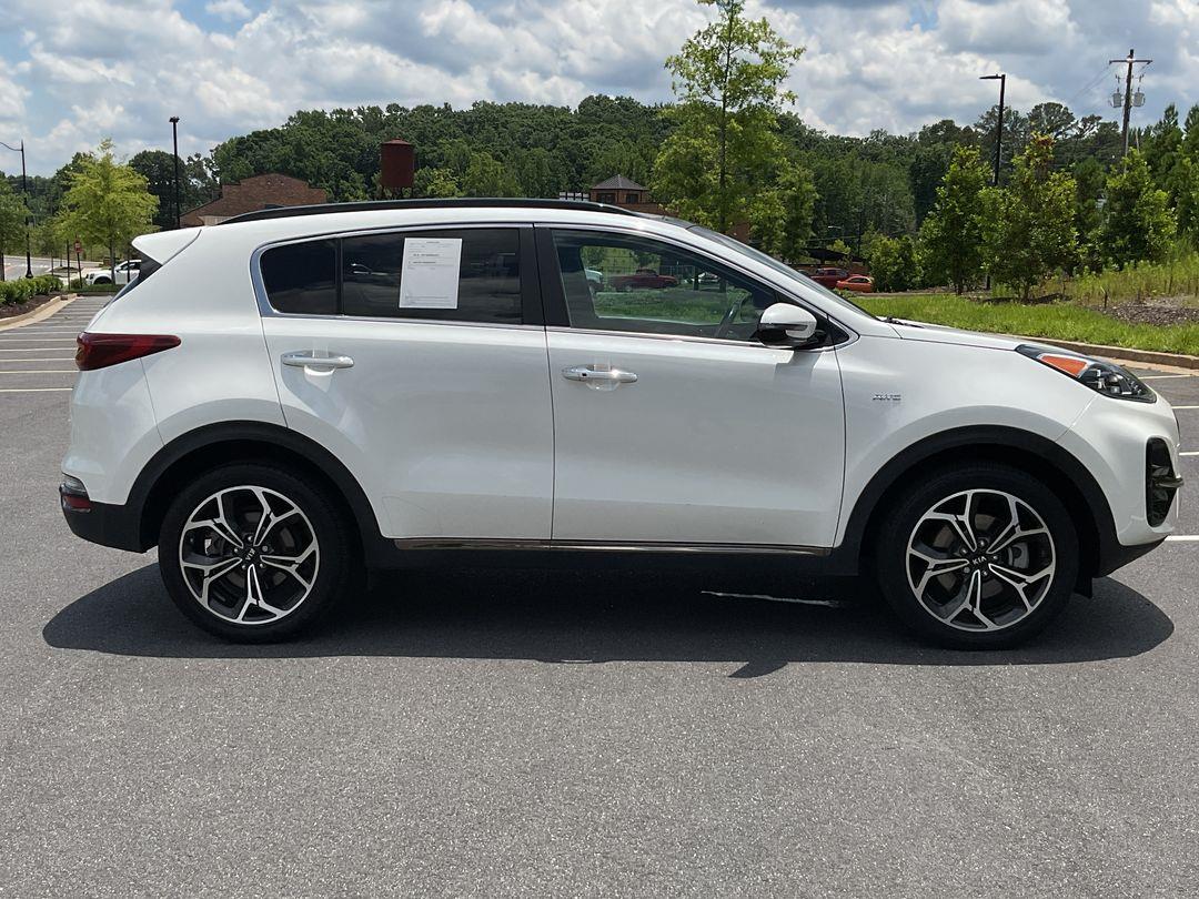 Vehicle image 4 of 24