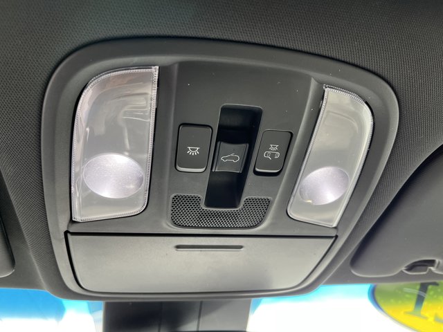Vehicle image 36 of 52