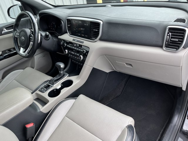 Vehicle image 39 of 52
