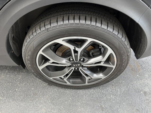 Vehicle image 51 of 52
