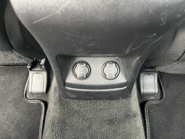 Vehicle image 18 of 52