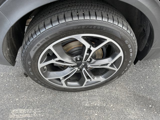 Vehicle image 50 of 52
