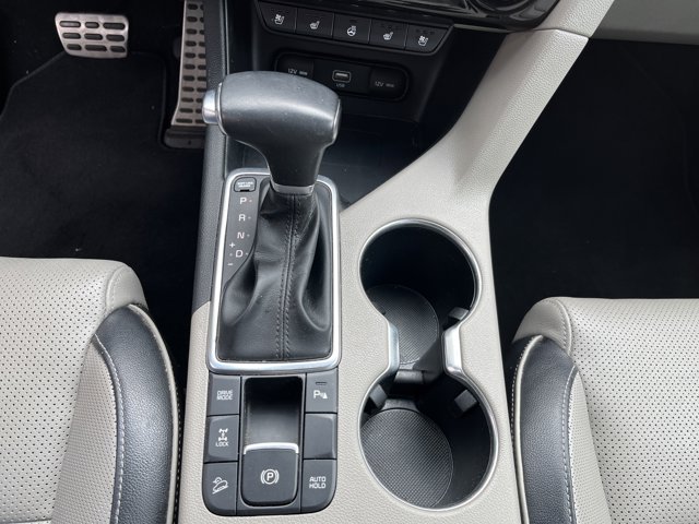 Vehicle image 33 of 52