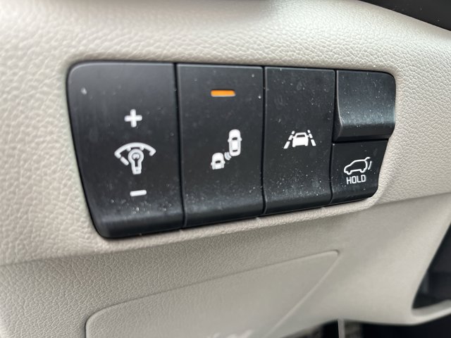 Vehicle image 24 of 52