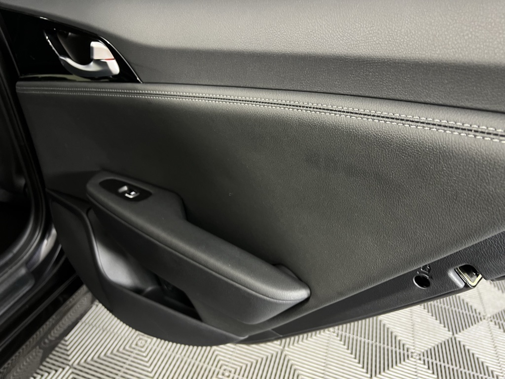 2021 Kia Stinger GT-Line Image 33 of 38