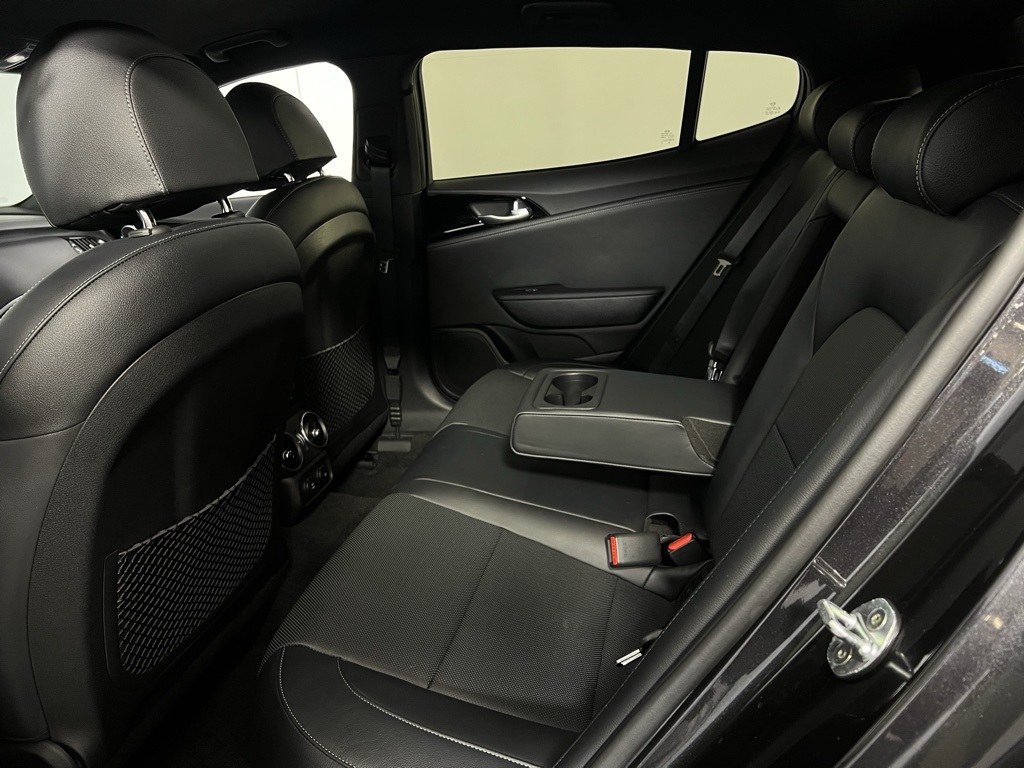 2021 Kia Stinger GT-Line Image 15 of 38