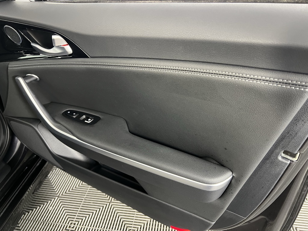 2021 Kia Stinger GT-Line Image 29 of 38
