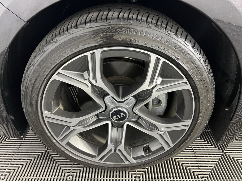 2021 Kia Stinger GT-Line Image 11 of 38