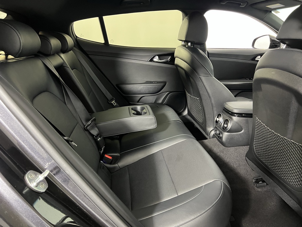 2021 Kia Stinger GT-Line Image 14 of 38