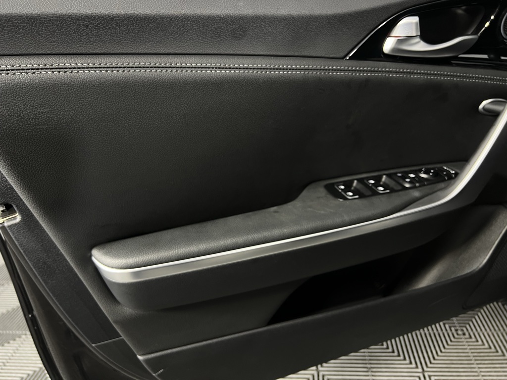 2021 Kia Stinger GT-Line Image 28 of 38