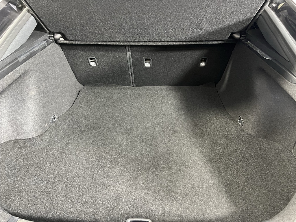 2021 Kia Stinger GT-Line Image 12 of 38