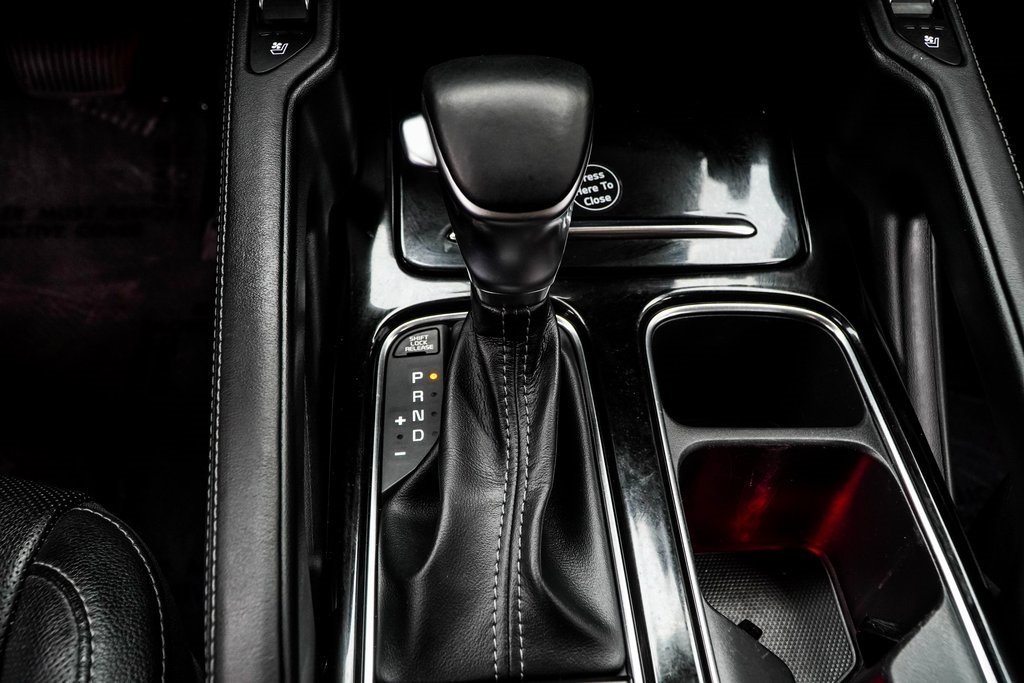 Vehicle image 22 of 44