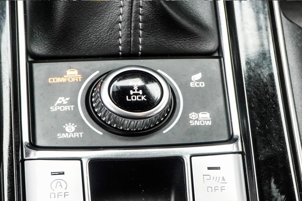 Vehicle image 19 of 44
