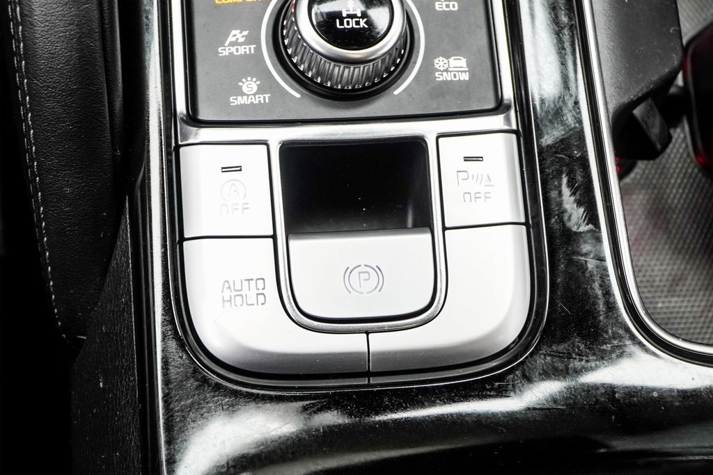 Vehicle image 18 of 44