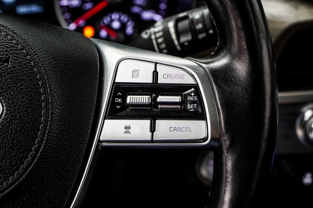 Vehicle image 29 of 44
