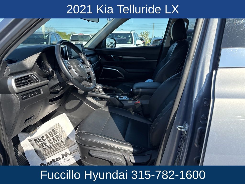 Vehicle image 10 of 20