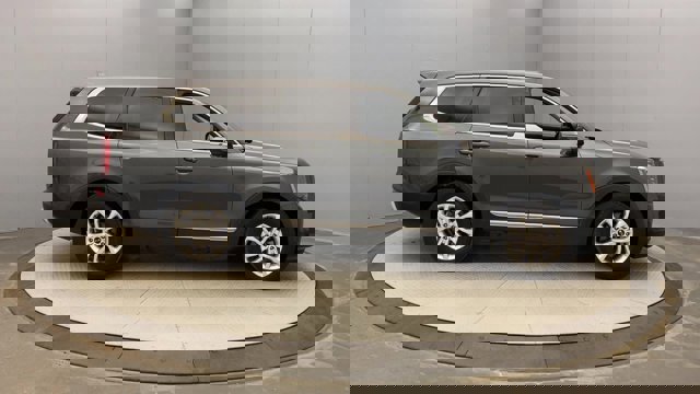 Vehicle image 5 of 27