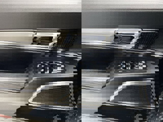 Vehicle image 12 of 27