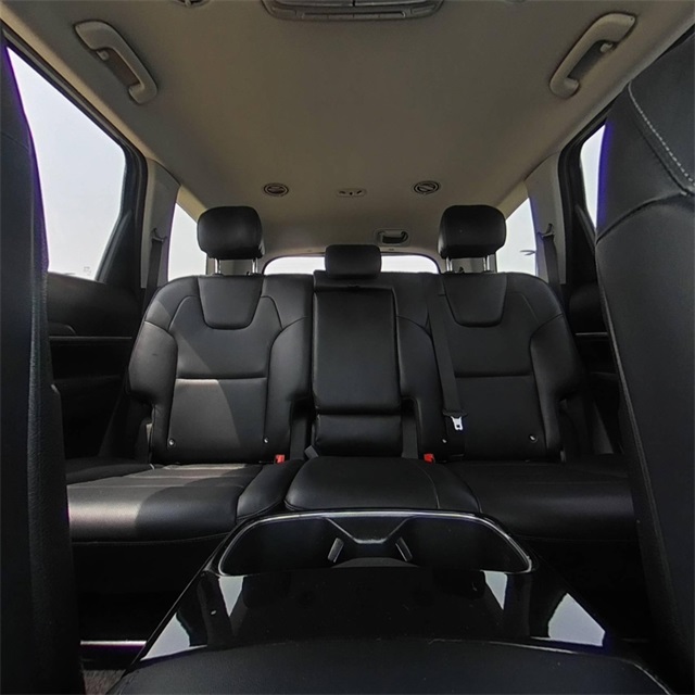 Vehicle image 17 of 27