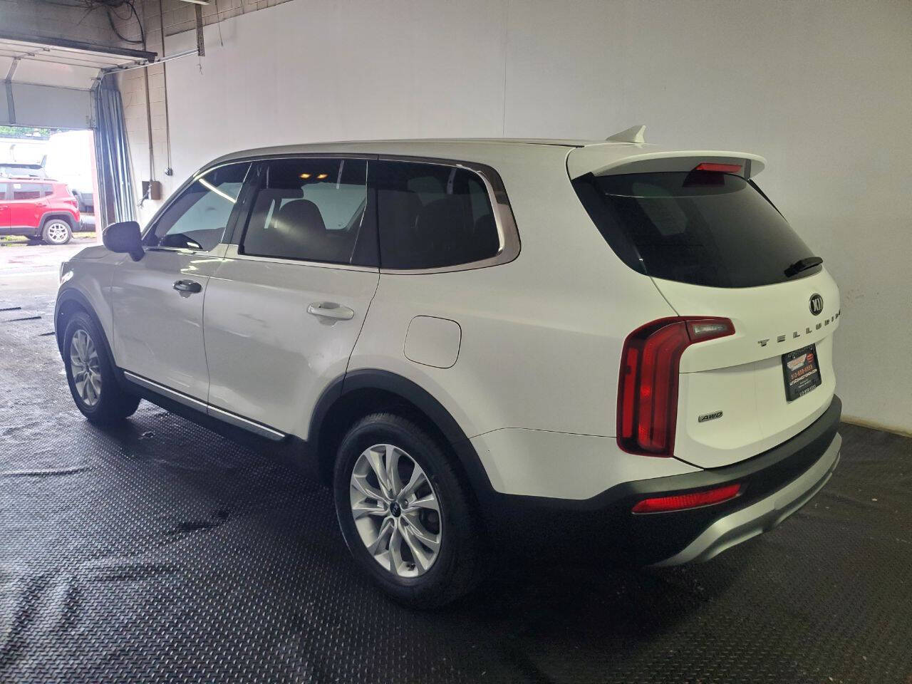 Vehicle image 6 of 23