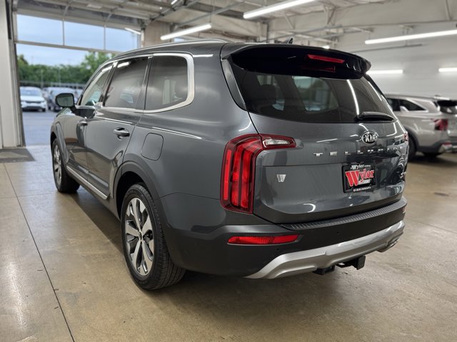 Vehicle image 7 of 33