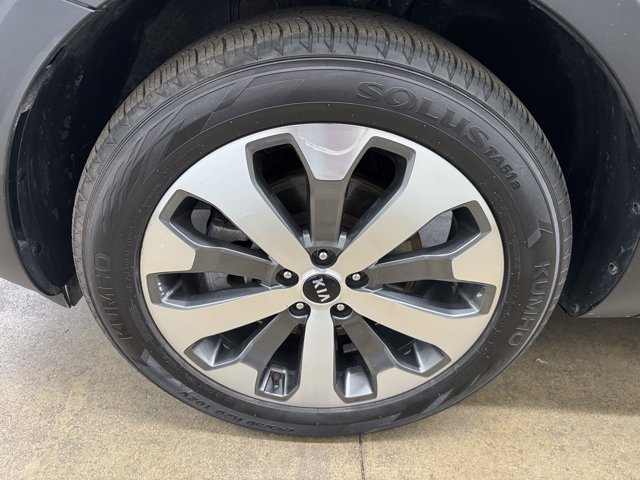 Vehicle image 32 of 33
