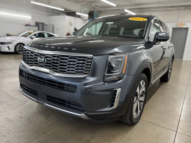 Vehicle image 1 of 33