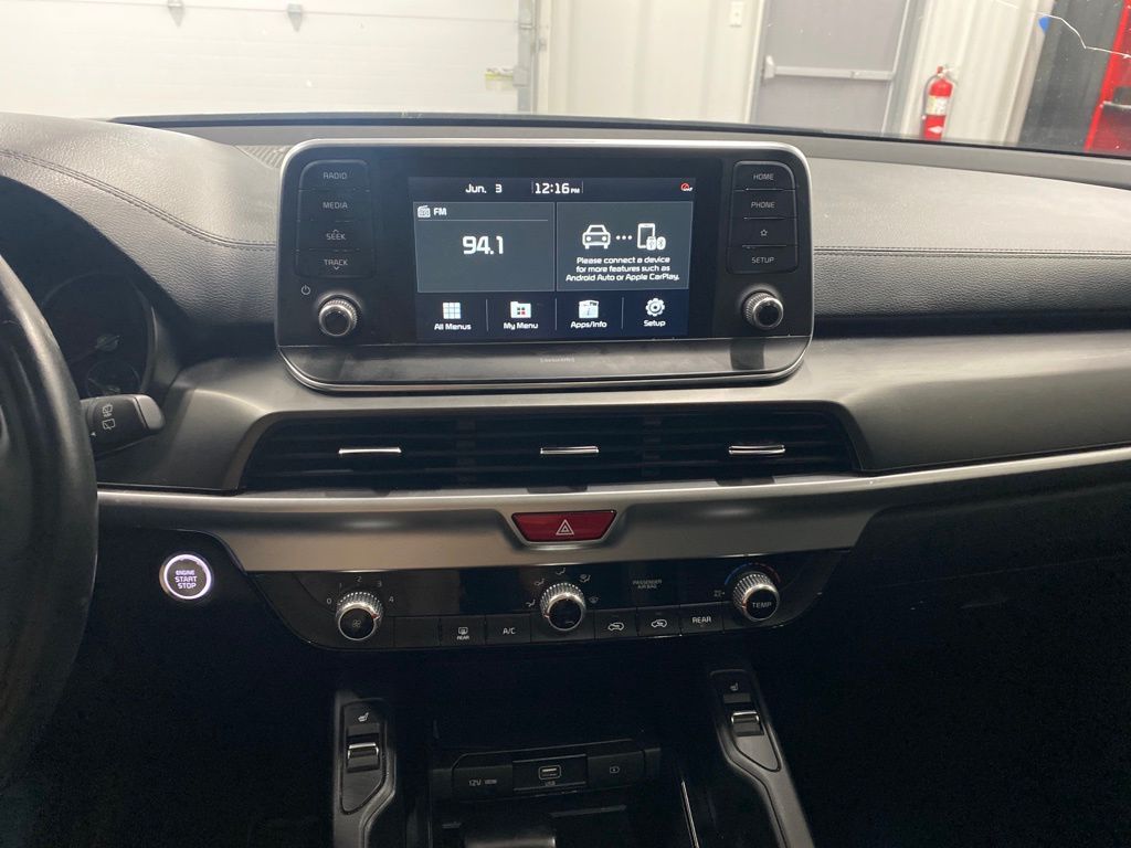 Vehicle image 13 of 16