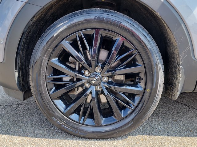 Vehicle image 9 of 29